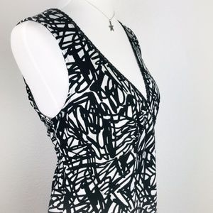 Tommy Bahama Sleeveless Shift Style V-Neck Dress